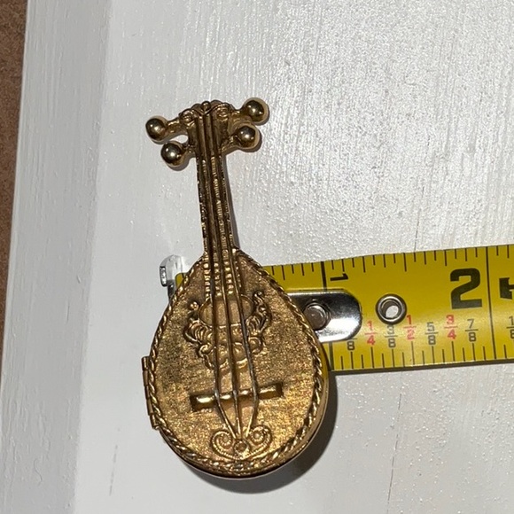 Avon 1971 Mandolin Shaped Hinged Solid Perfume Glace Holder Empty - Picture 10 of 10